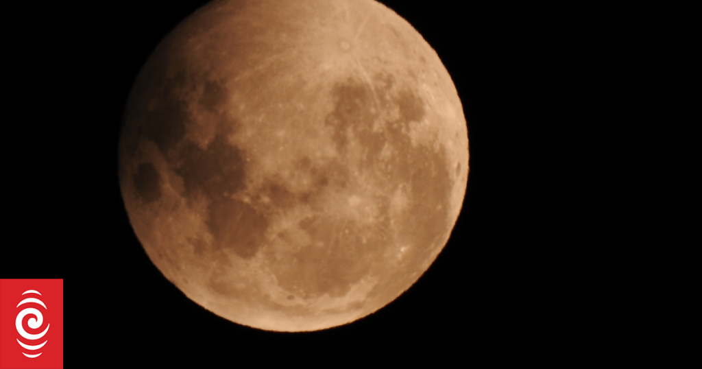 [September 6th] ‘Blood Moon’ to rise during total lunar eclipse Sunday ...